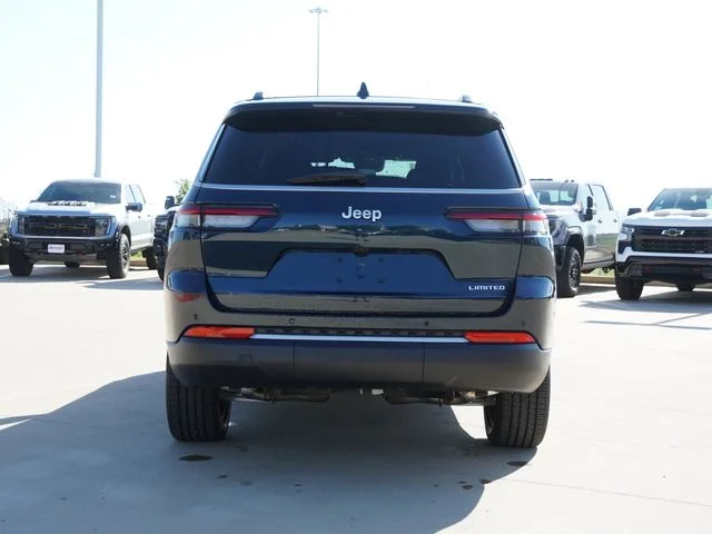 New 2026 Fathom Blue Pearl-Coat Exterior Paint Jeep Limited image 8