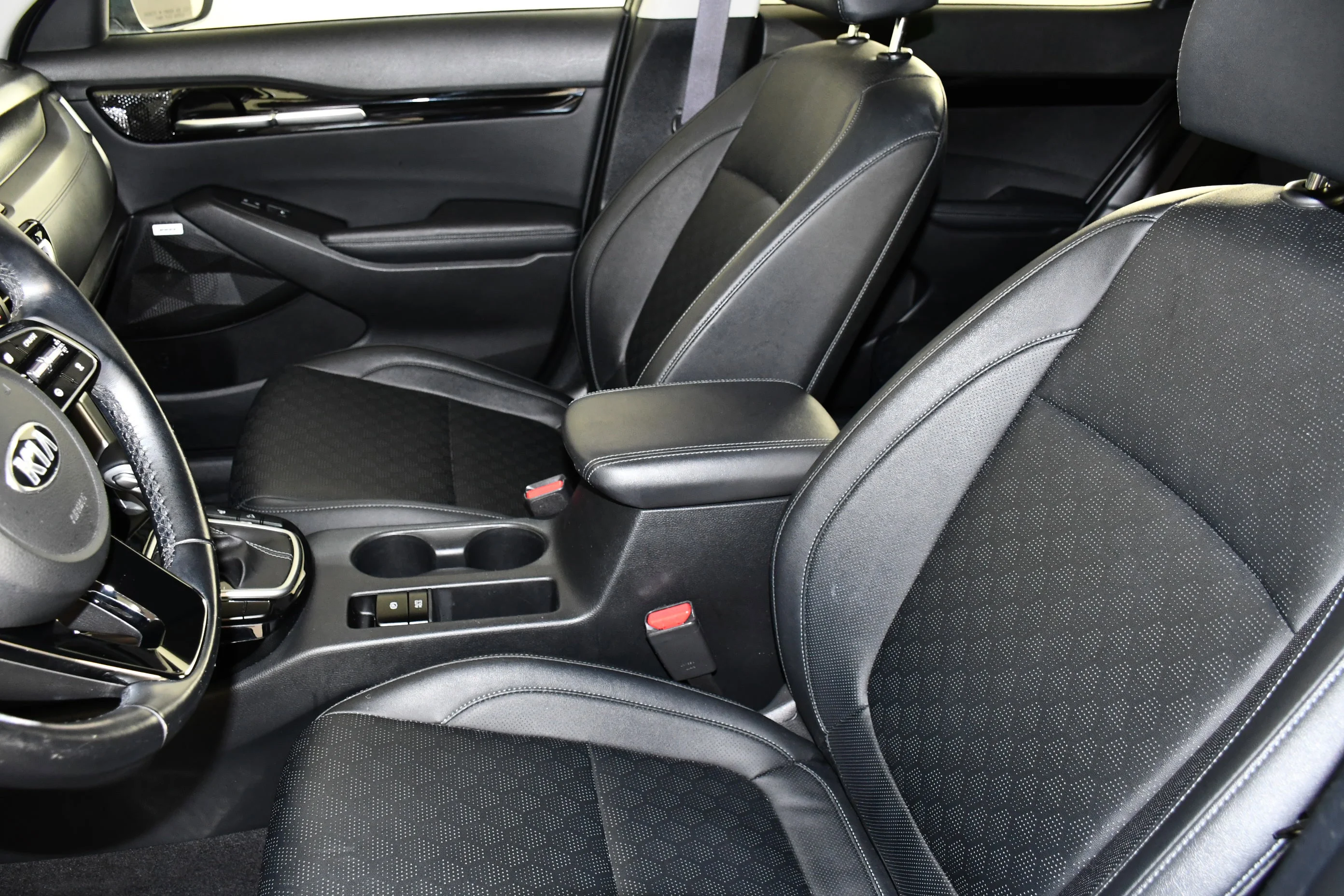 Used 2021 Gravity Gray Kia SX image 38