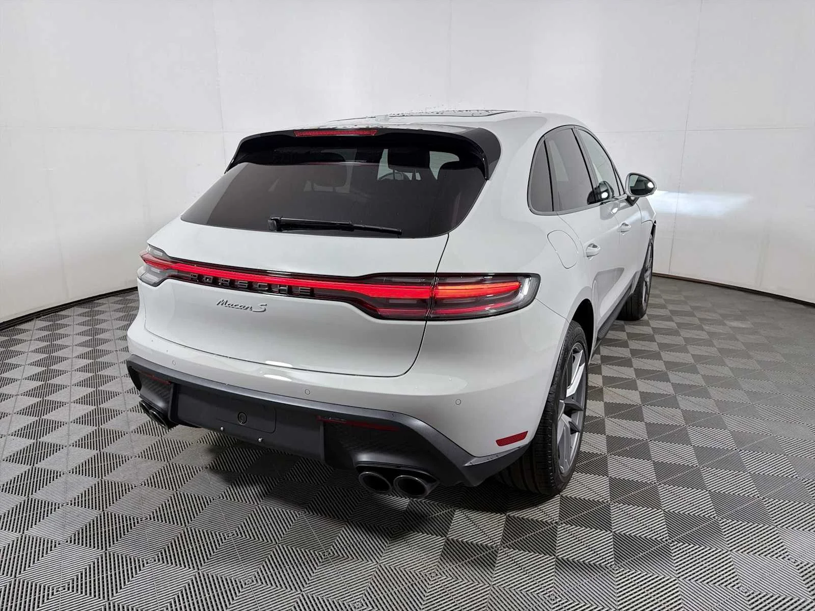 Used 2026 Chalk Porsche S image 6