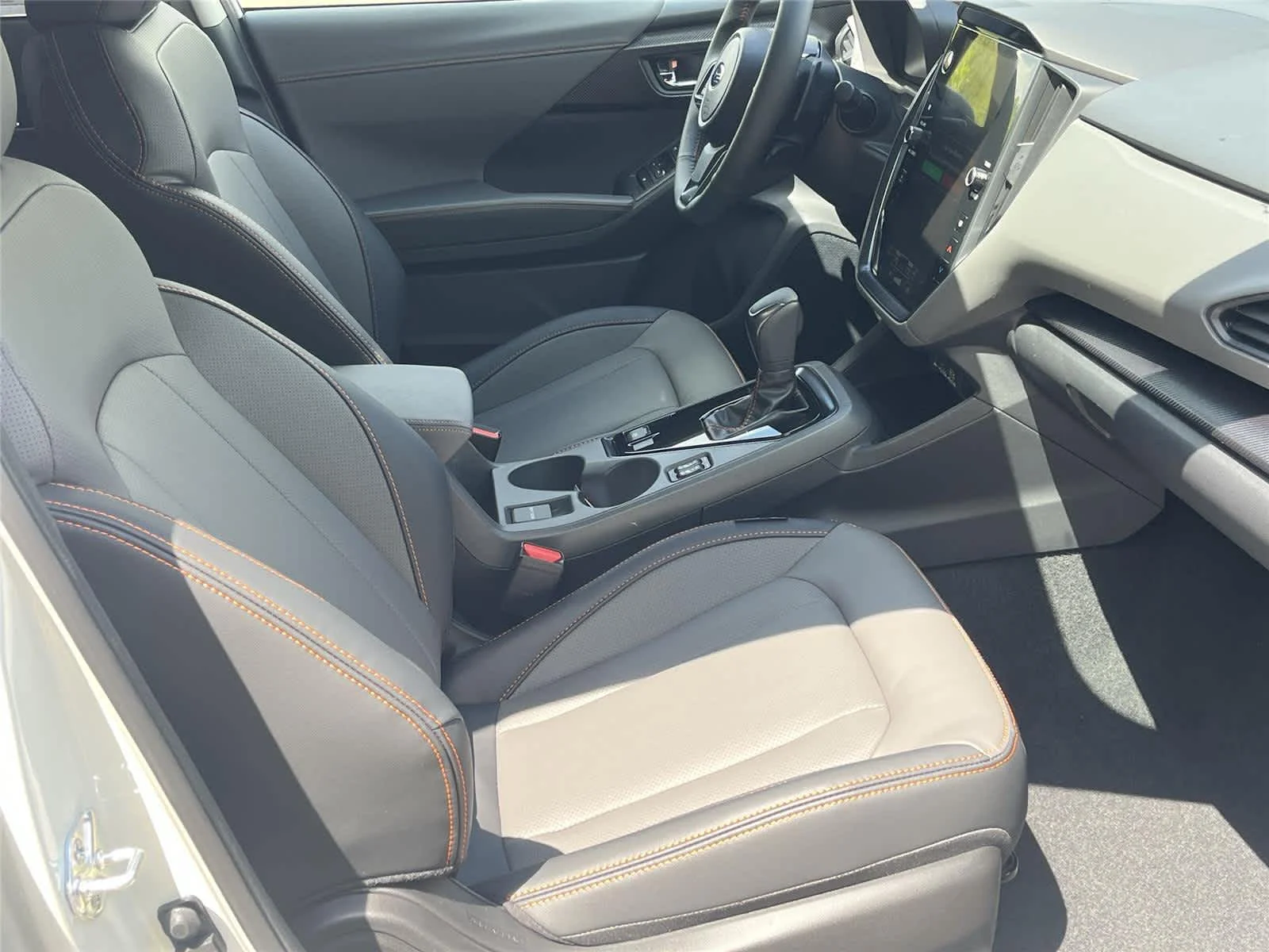 New 2026 CRYSTAL WHITE PEARL Subaru Limited Hybrid image 18
