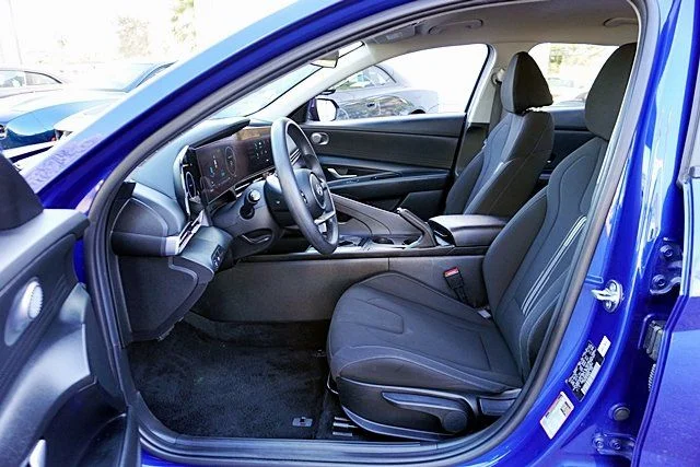 Used 2024 Blue Hyundai SEL image 12