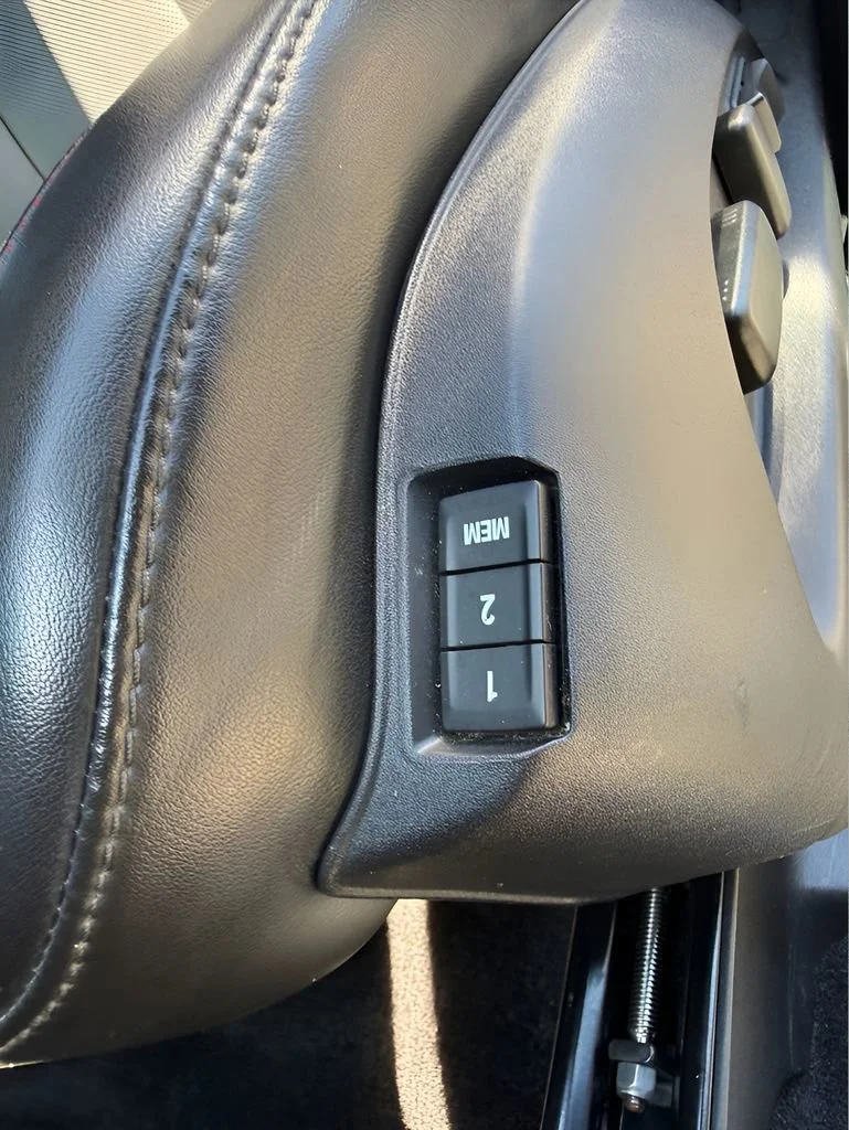 Used 2016 MOSAIC BLACK METALLIC Chevrolet LTZ image 33