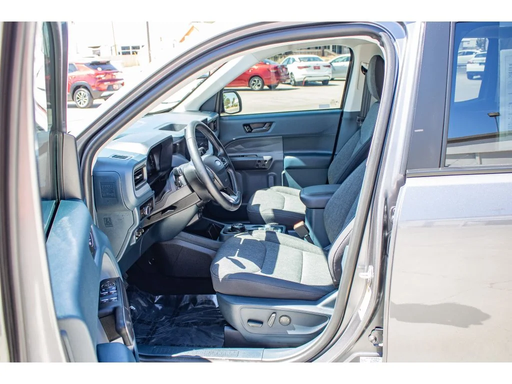 Used 2025 Carbonized Gray Metallic Ford XLT image 28