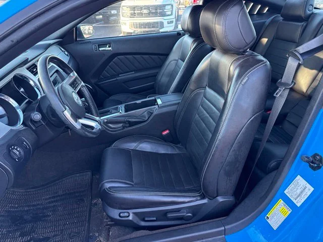Used 2013 Grabber Blue Ford V6 Premium image 10