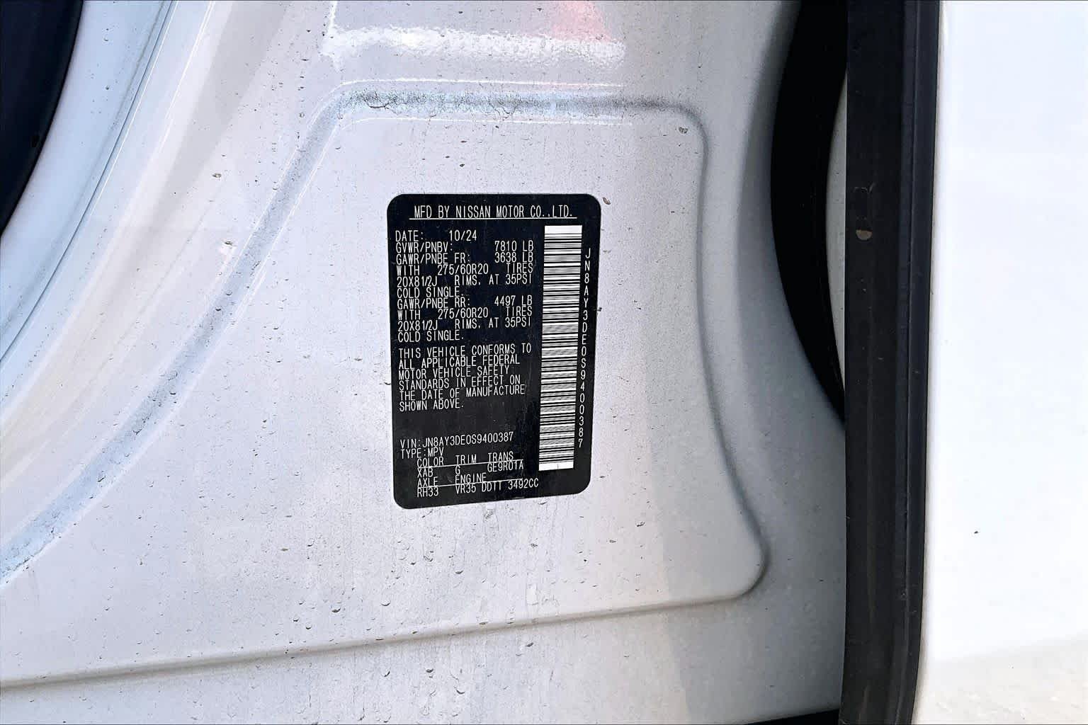 Used 2025 Aspen White Tricoat/Super Black Nissan PRO-4X image 32