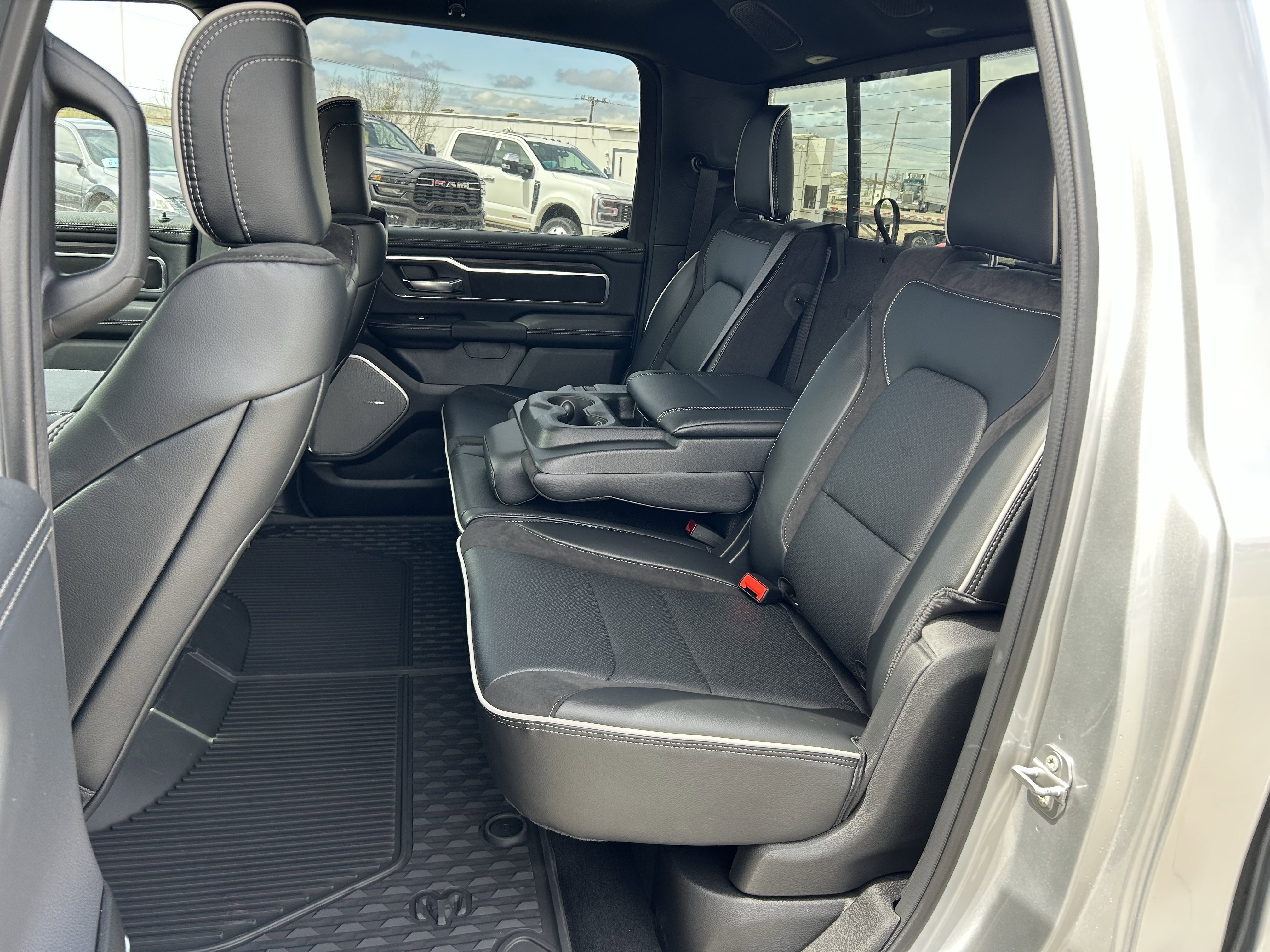 New 2026 Diamond Black Crystal Pearlcoat Ram Laramie image 14