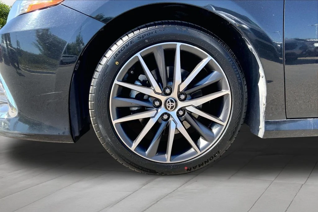 Used 2021 Black Toyota XLE image 33