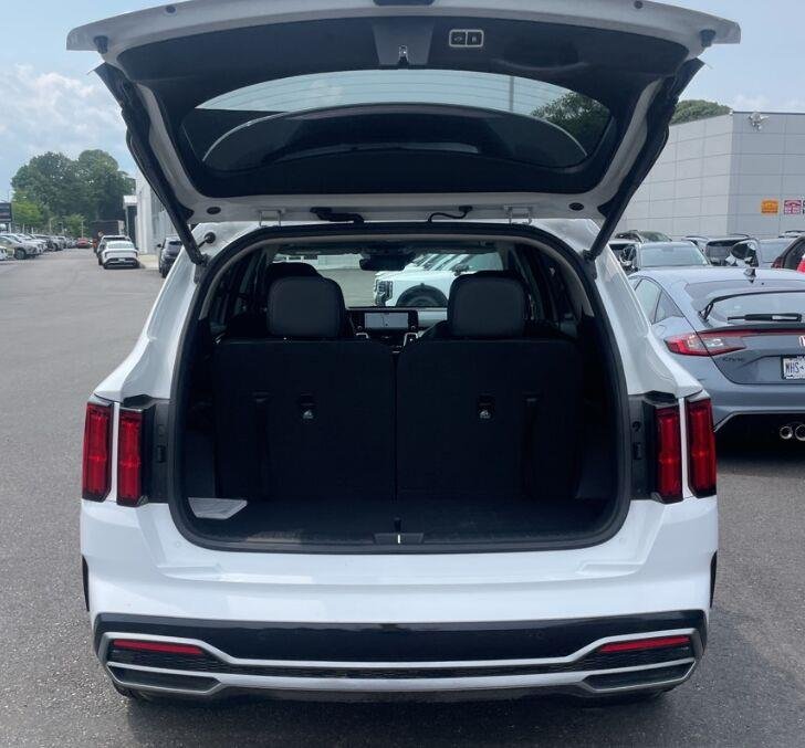Used 2023 Glacial White Pearl Kia SX image 11