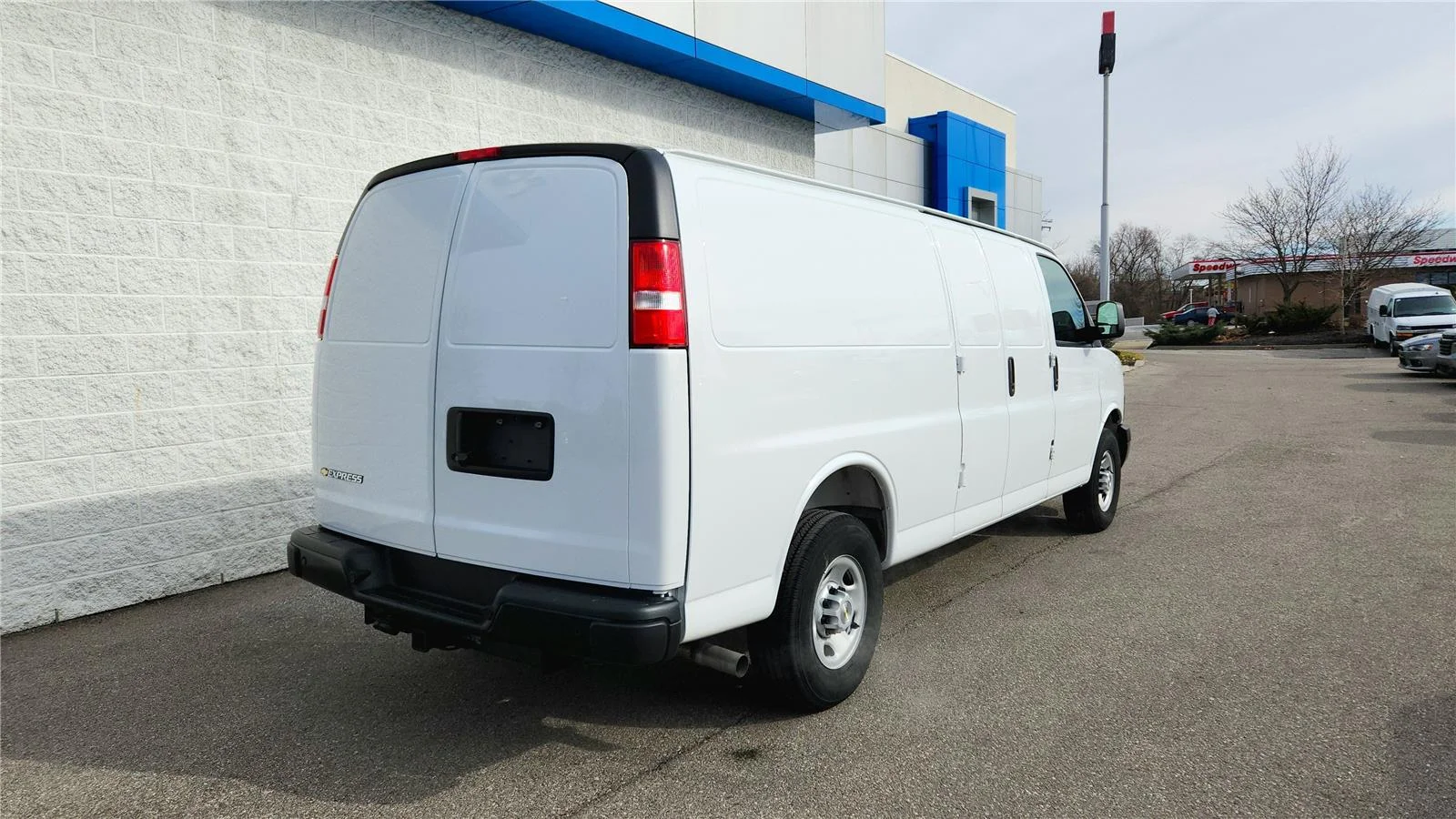 2025 Chevrolet Express Cargo Work Van - Photo 7
