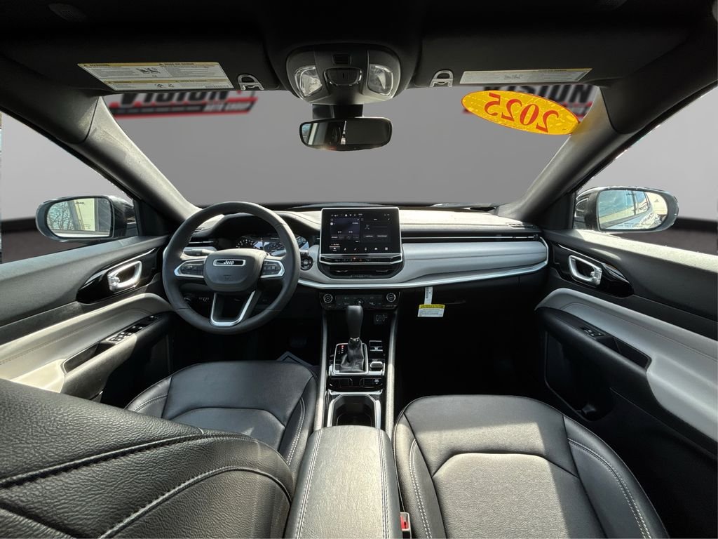 Used 2025 Silver Jeep Limited image 24