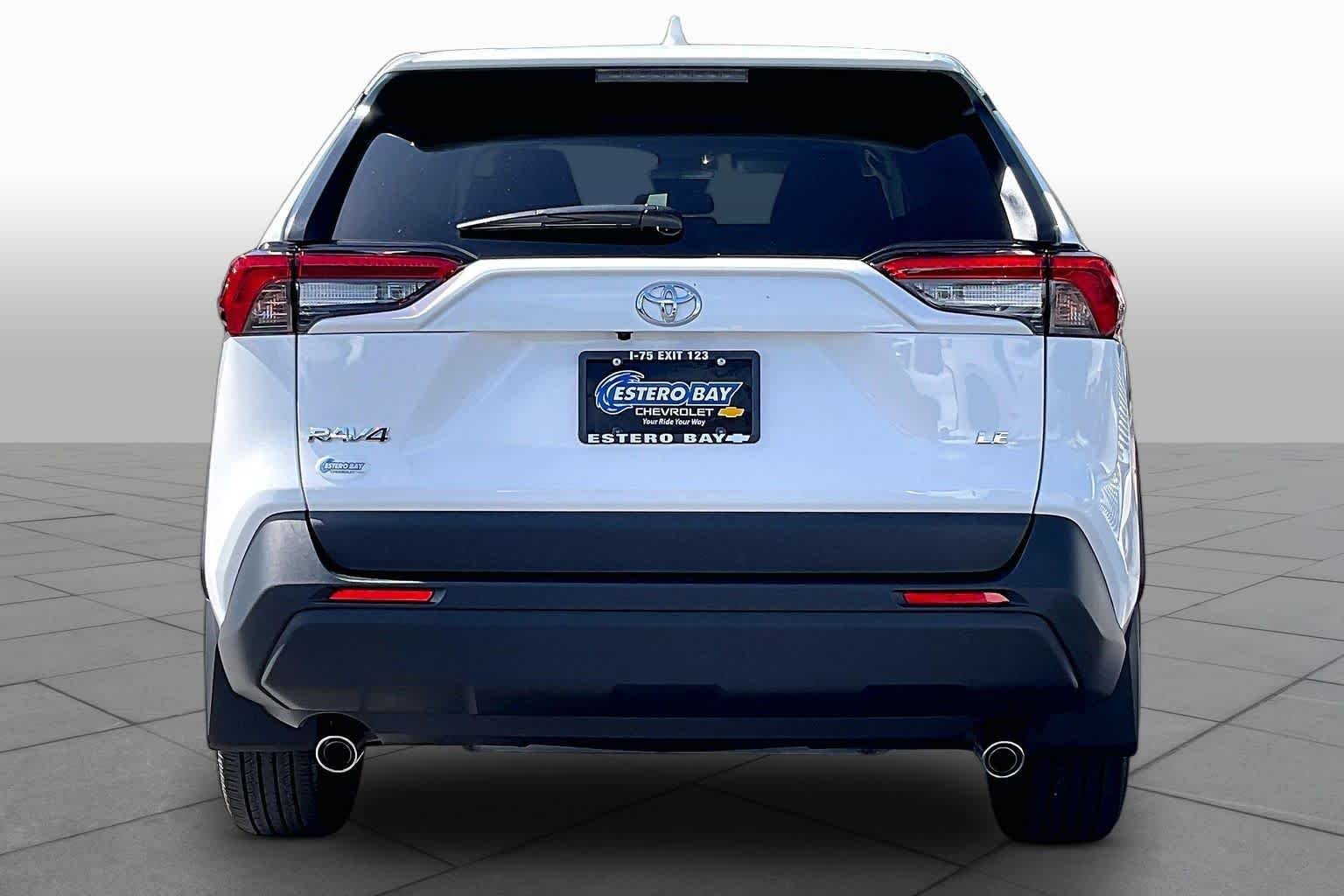 Used 2025 Ice Cap Toyota LE image 5