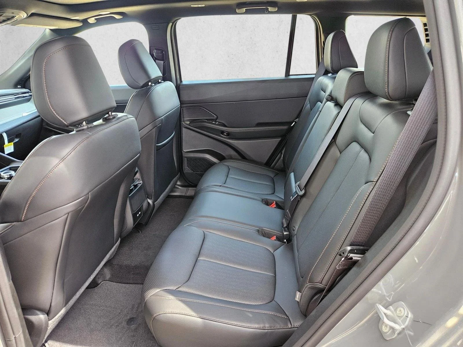 New 2026 Sting-Gray Clearcoat Jeep Limited image 11