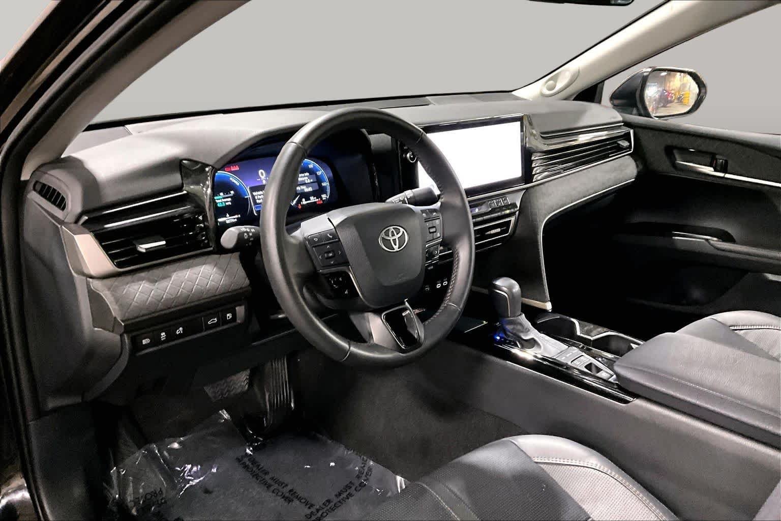 Used 2025 Midnight Black Metallic Toyota XLE image 18