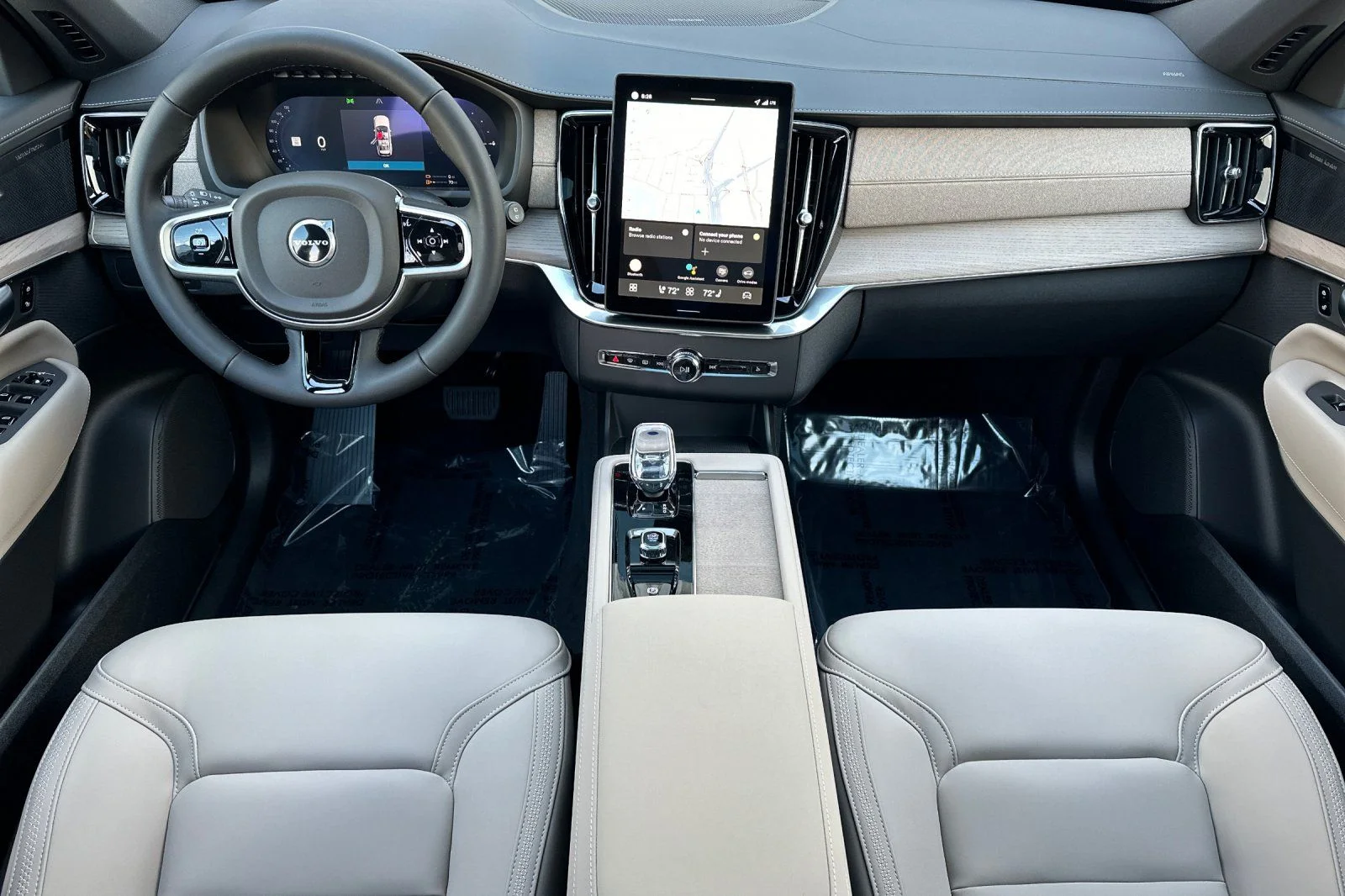 New 2026 Vapour Grey Volvo T8 Plus 7-Seater image 3