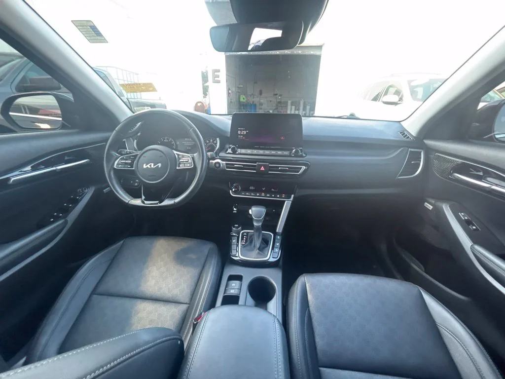Used 2023 Black Kia SX image 19