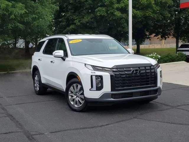 Used 2025 White Hyundai SEL image 36