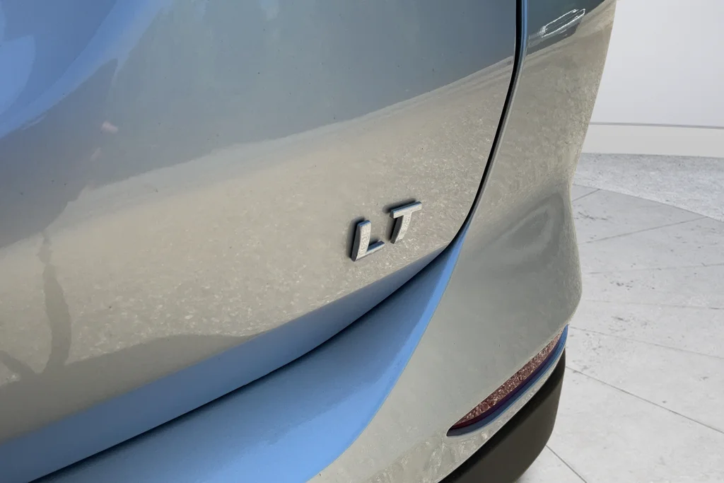 Used 2022 Silver Chevrolet LT image 27