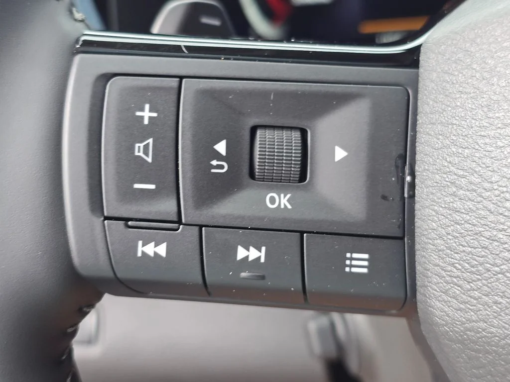 Used 2026 Gray Nissan Platinum image 26