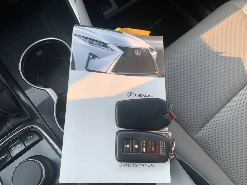 Used 2017 White Lexus 350 image 9