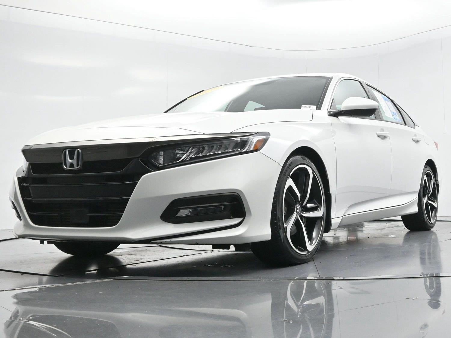 Used 2020 Platinum White Pearl Honda Sport image 43