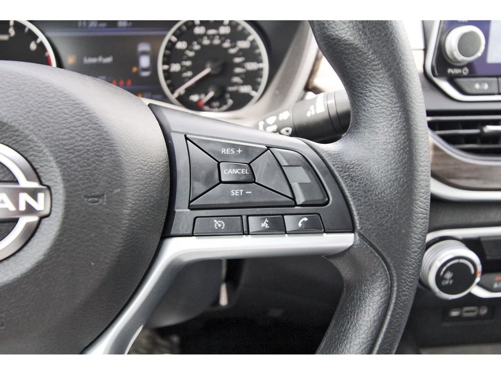 Used 2025 White Nissan 2.5 SV image 20