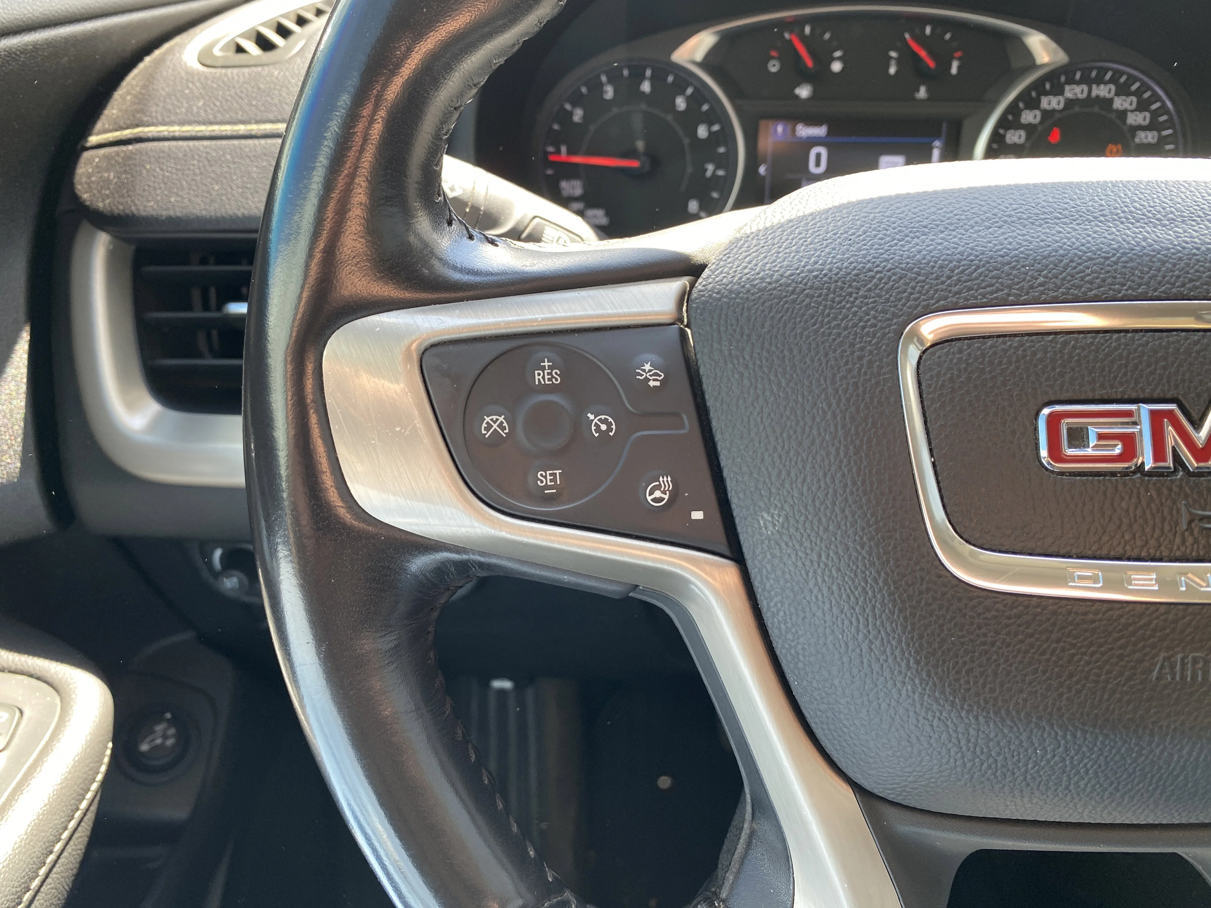 Used 2018 Black GMC Denali AWD image 12