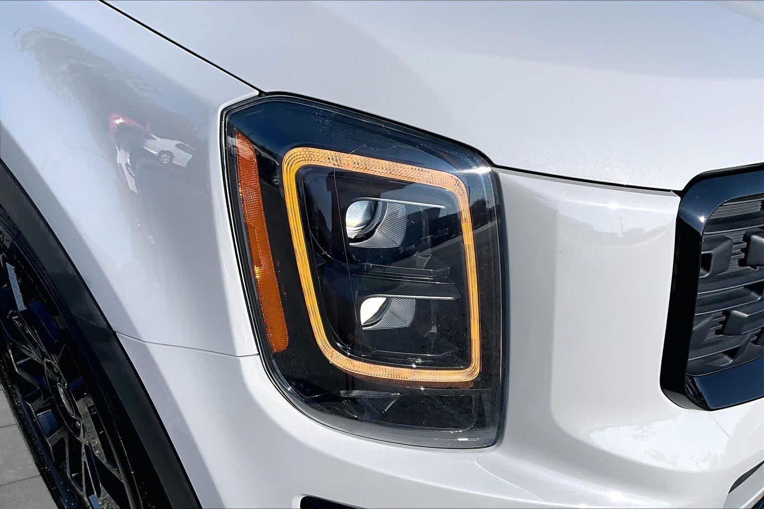 Used 2022 Wolf Gray Kia SX image 27