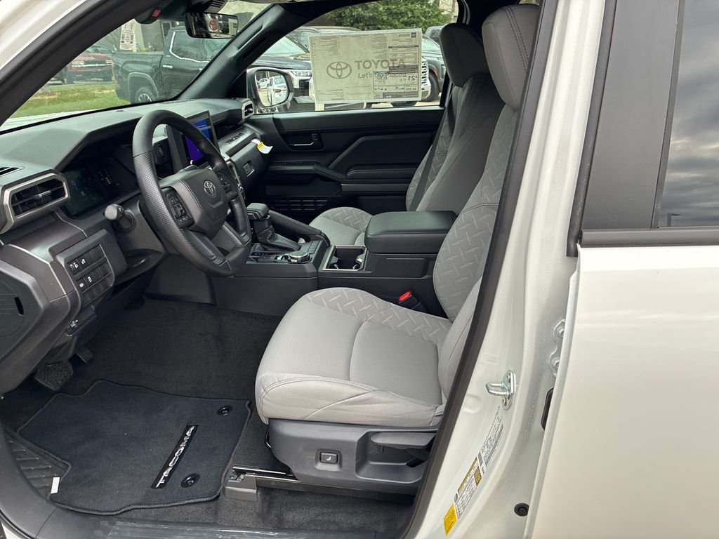 2026 Toyota Tacoma SR5 - Photo 15