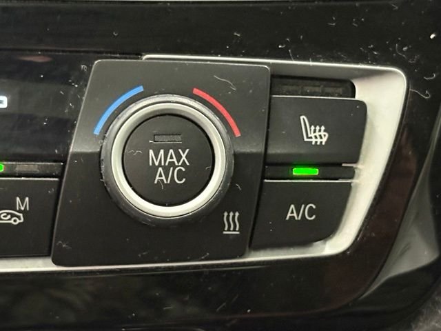 Used 2017 White BMW 330i xDrive image 38