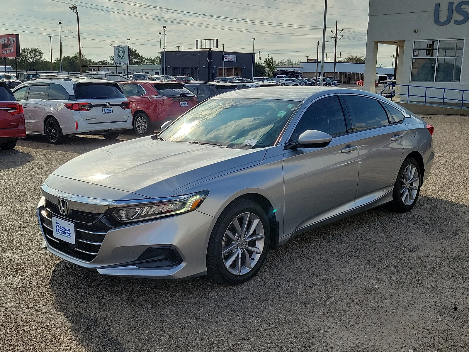 Used 2021 Lunar Silver Metallic Honda LX image 5