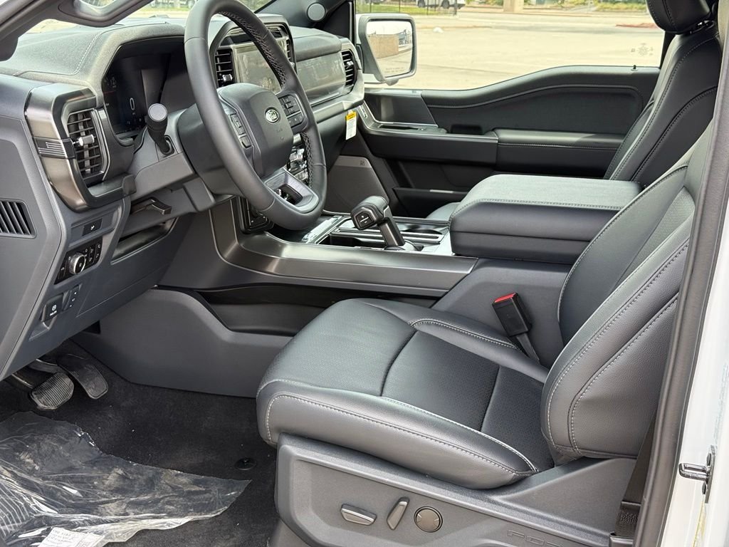 New 2026 Oxford White Ford Lariat® image 5