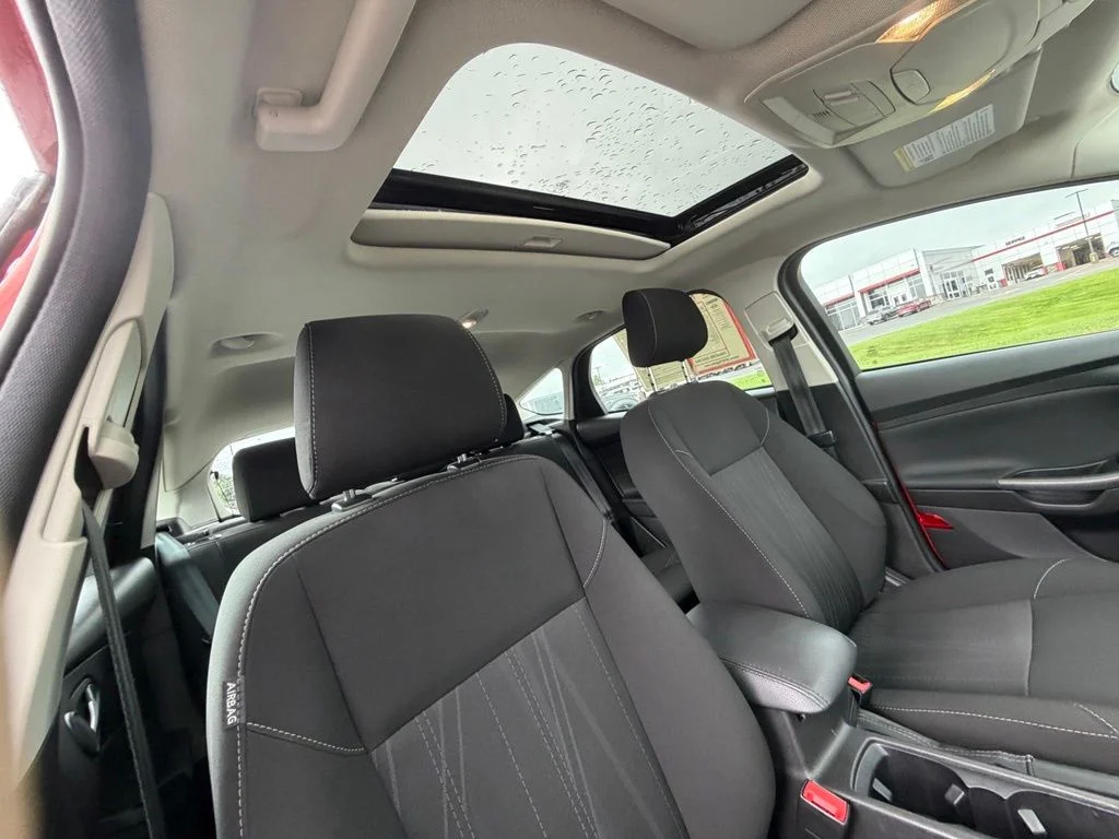 Used 2018 Red Ford SEL image 35