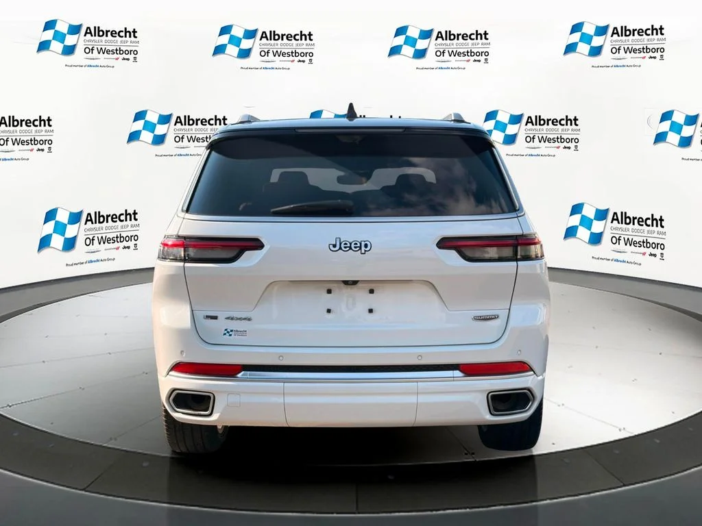 Used 2023 White Jeep Summit image 4