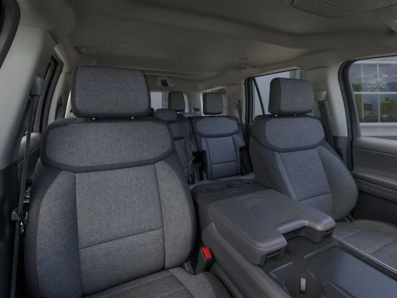 New 2025 Oxford White Ford Active image 10