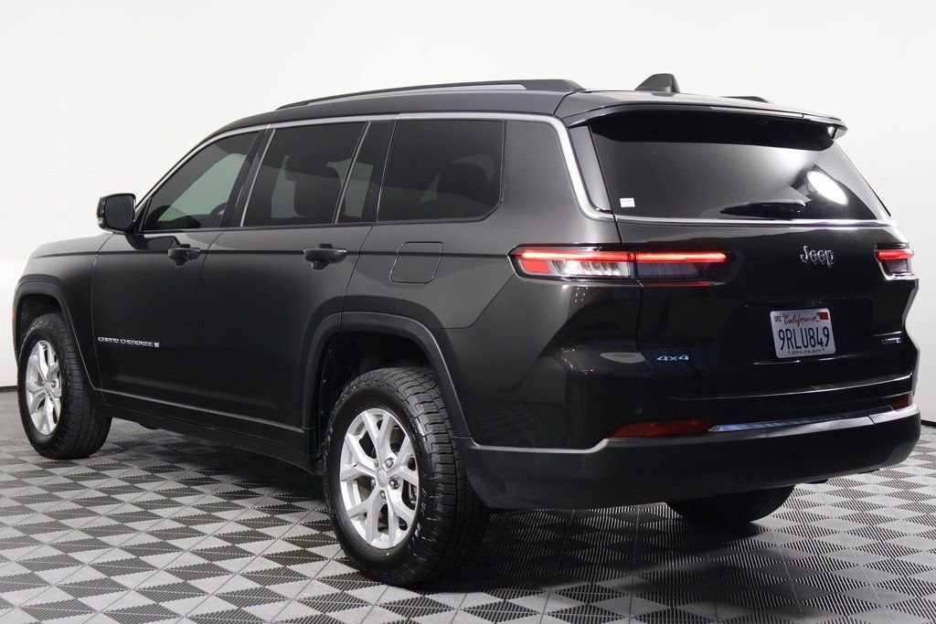 Used 2024 Rocky Mountain Pearlcoat Jeep Limited image 6