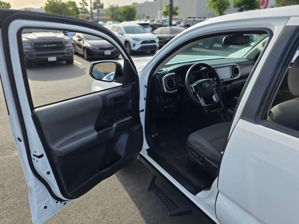 2023 Toyota Tacoma SR5 - Photo 37
