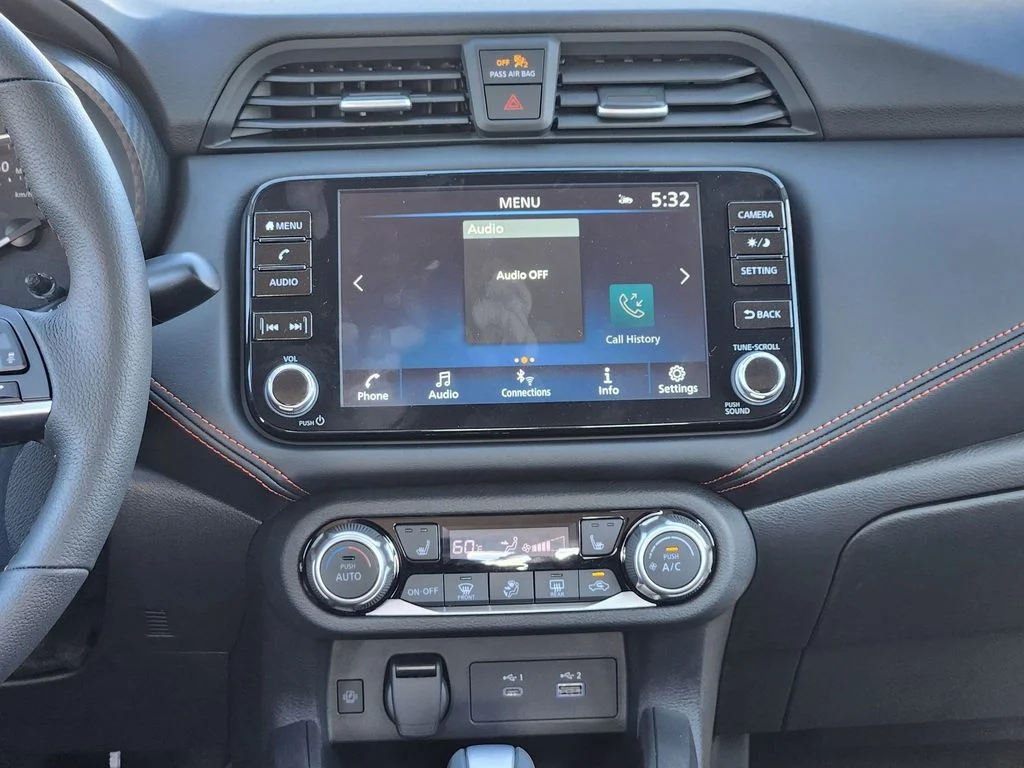 2025 Nissan Versa Sedan SR - Photo 21