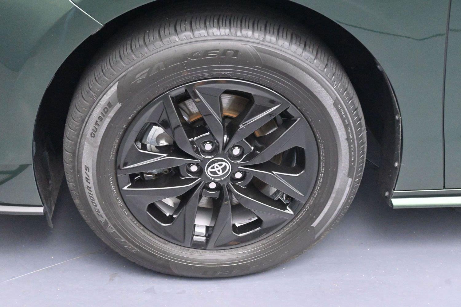 Used 2025 Cypress Toyota XLE 8-Passenger image 39