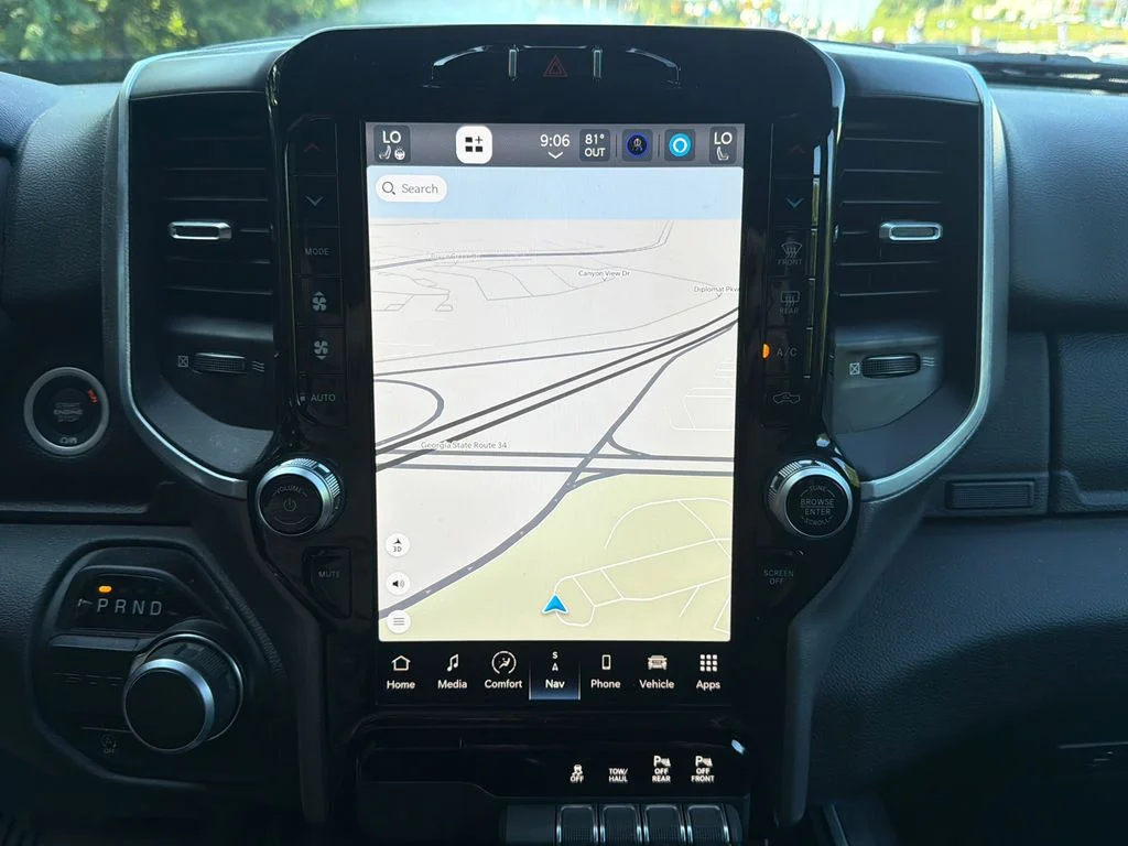 Used 2024 White Ram Big Horn/Lone Star image 28