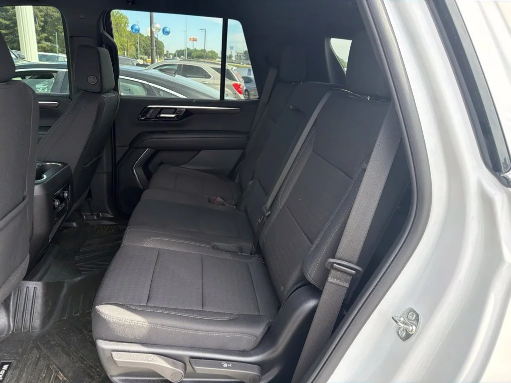 Used 2025 White Chevrolet LS image 8