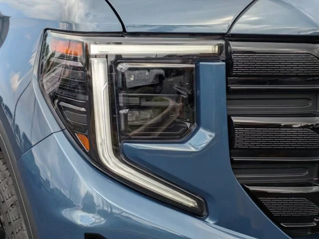 Used 2024 Downpour Metallic GMC Elevation image 9