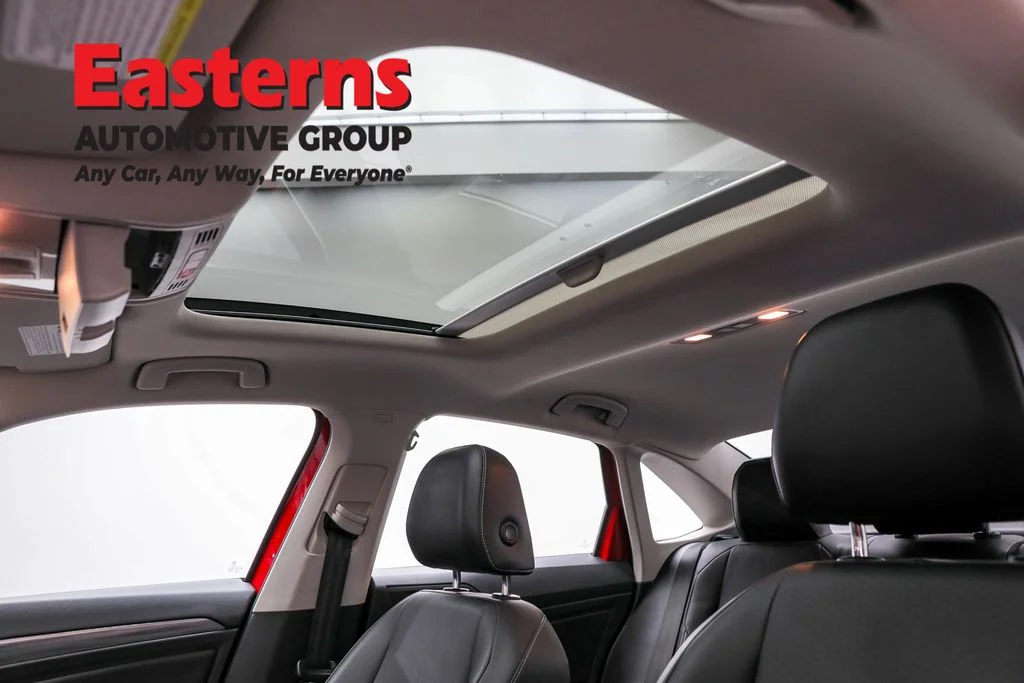 Used 2019 Red Volkswagen SEL image 31