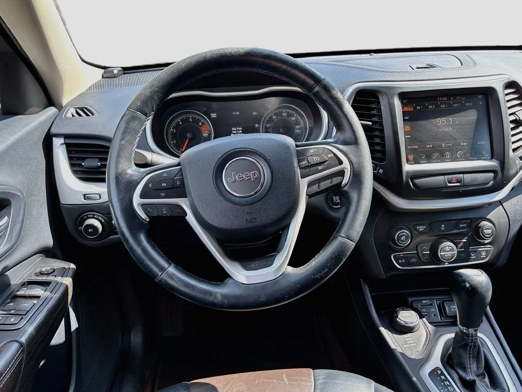 Used 2016 True Blue Jeep Limited image 11