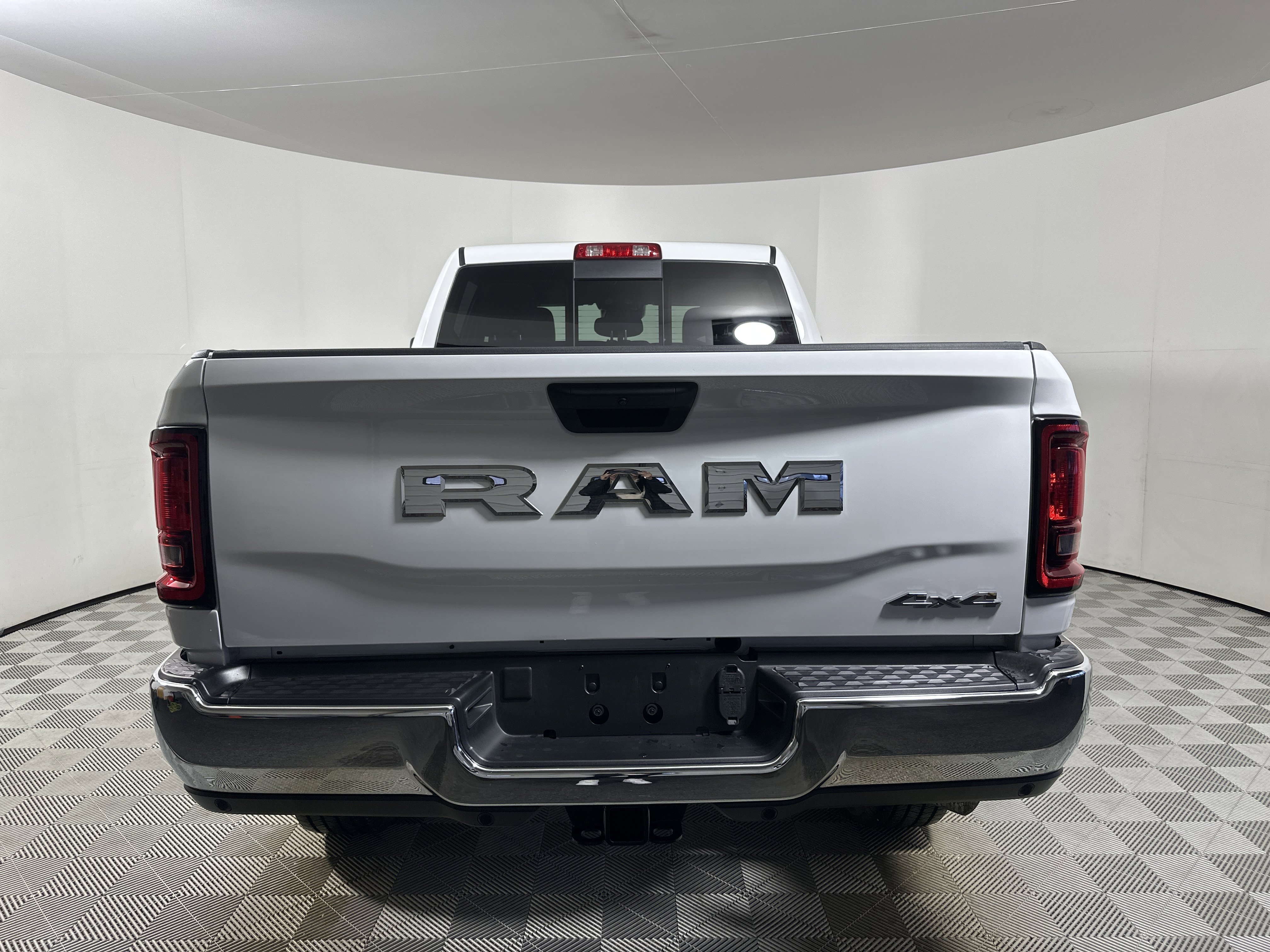 New 2026 Bright White Clear-Coat Exterior Paint RAM Tradesman image 6