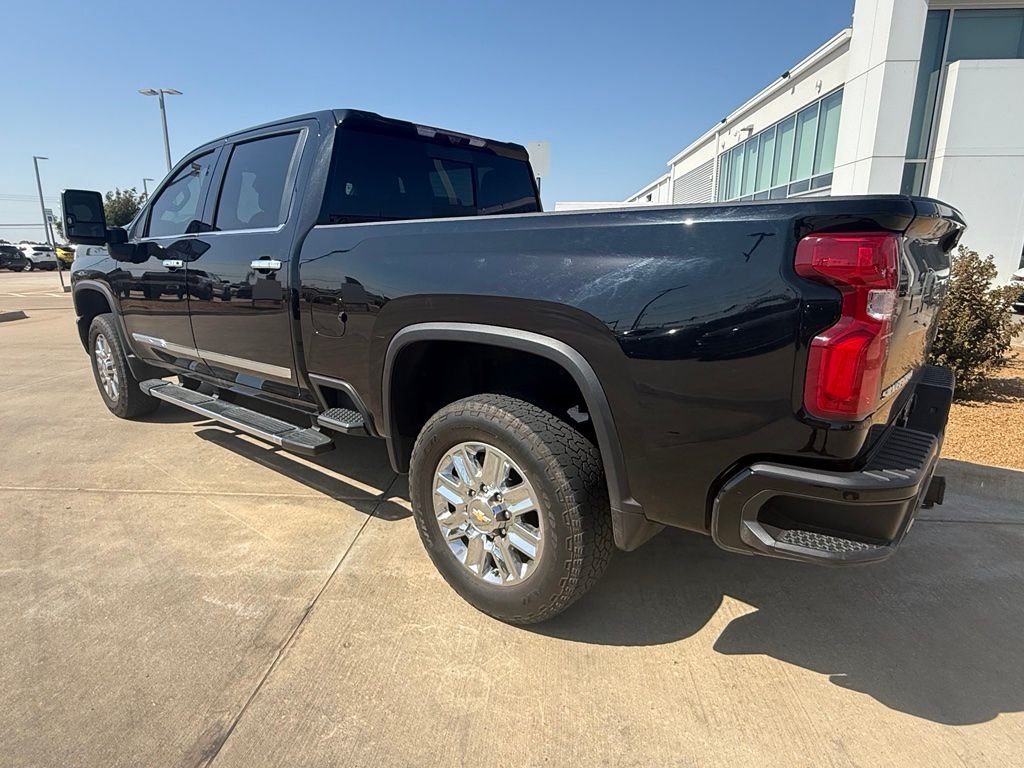 Used 2024 Black Chevrolet High Country image 3