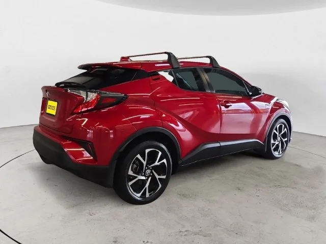Used 2021 Red Toyota XLE image 5