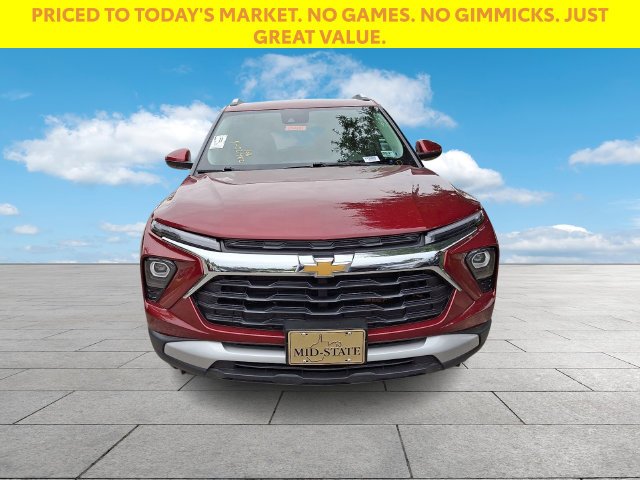 Used 2025 Red Chevrolet LT image 3
