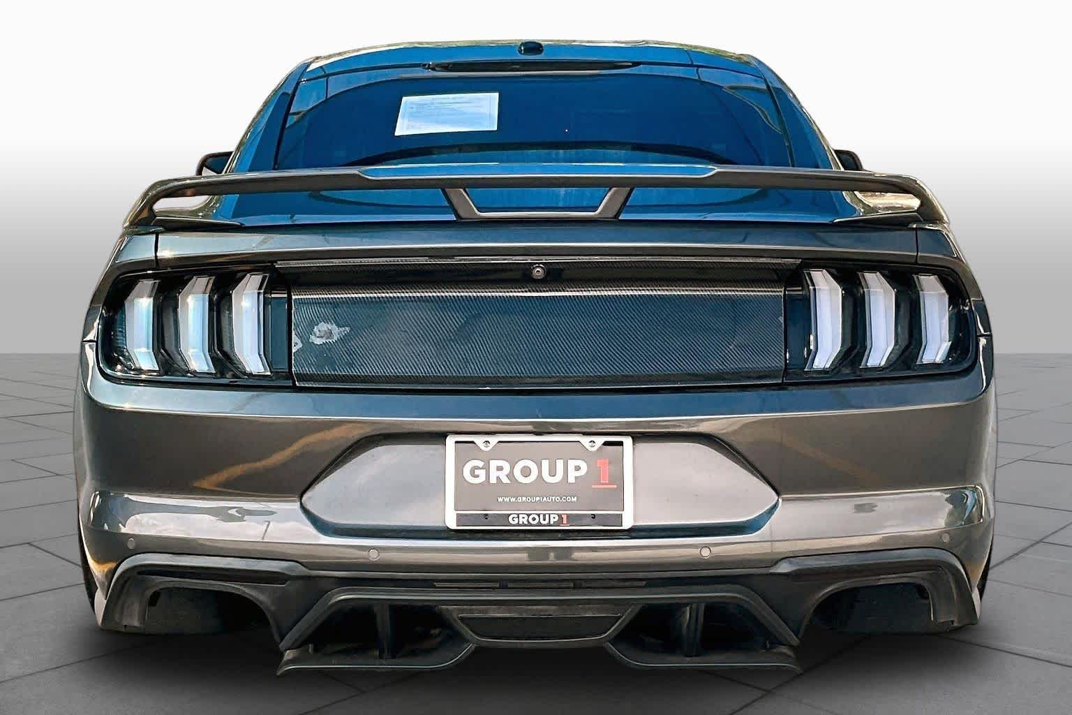 Used 2019 Magnetic Metallic Ford GT Premium image 5