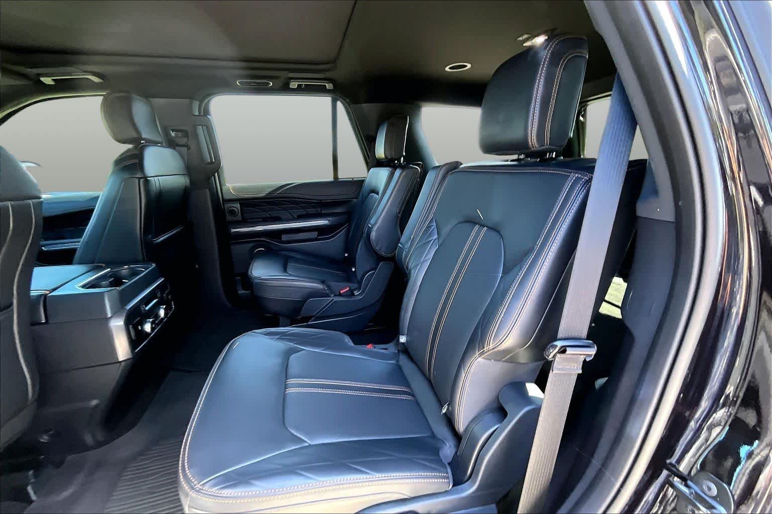 Used 2024 Agate Black Metallic Ford Platinum image 21