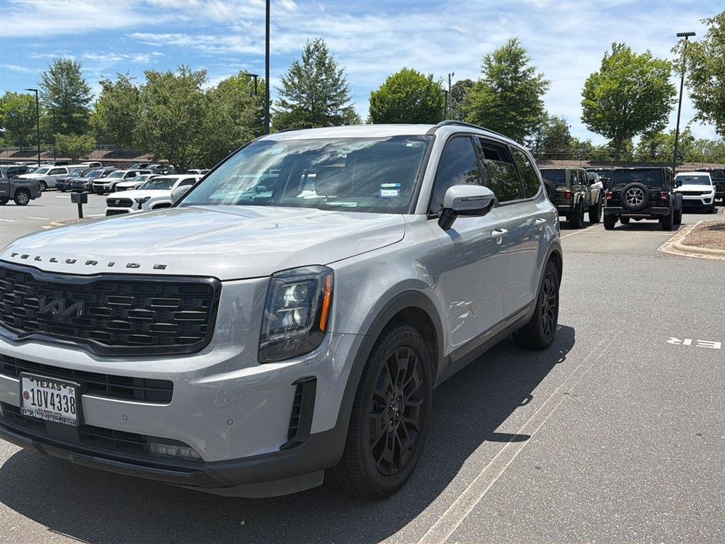 Used 2022 Wolf Gray KIA SX image 3